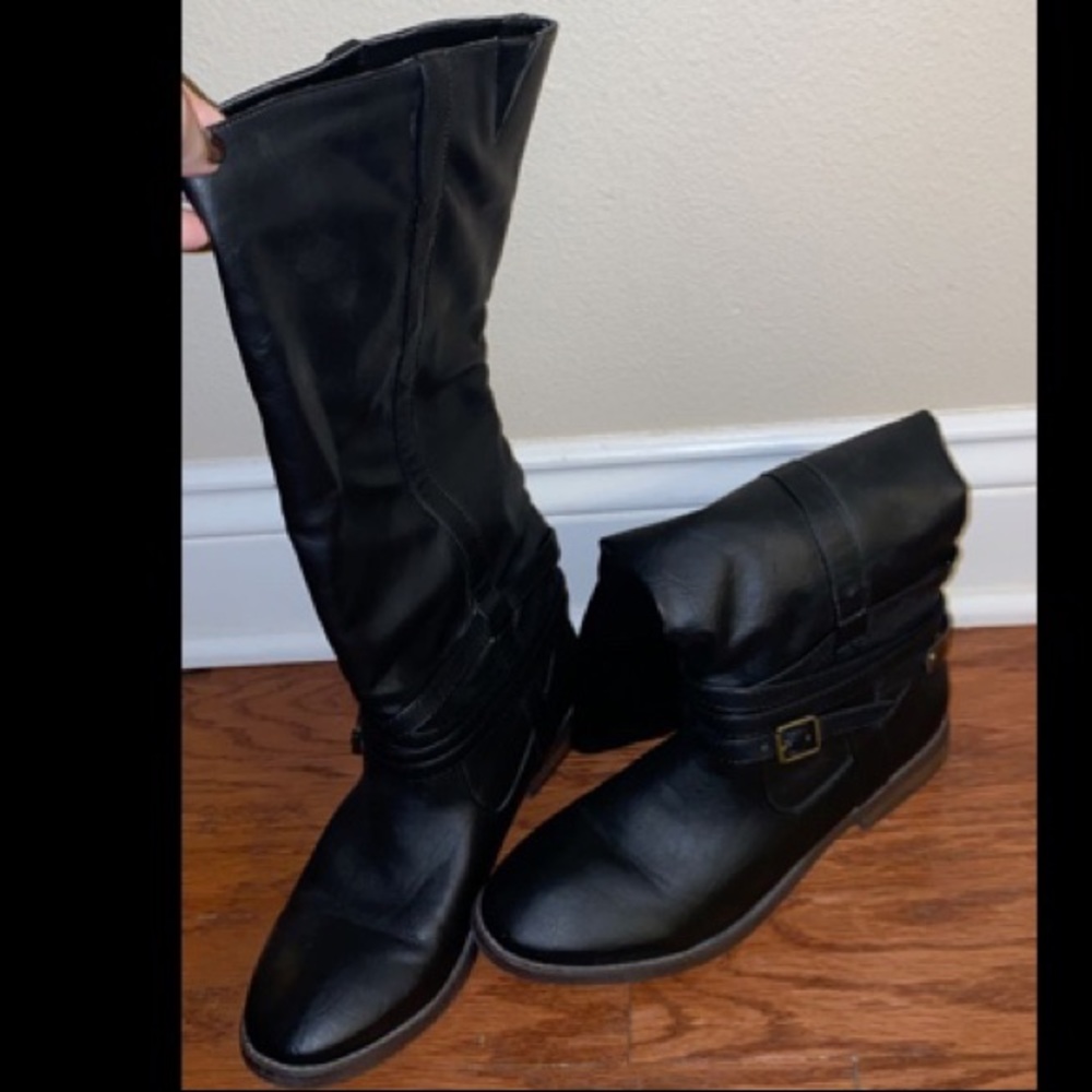Knee boots
